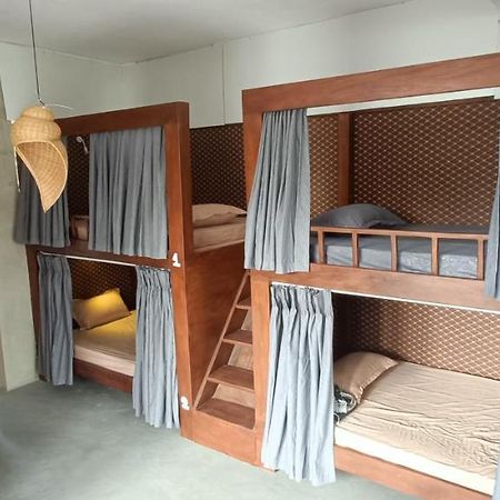 Yasis Surf Lodge Mirissa Eksteriør billede
