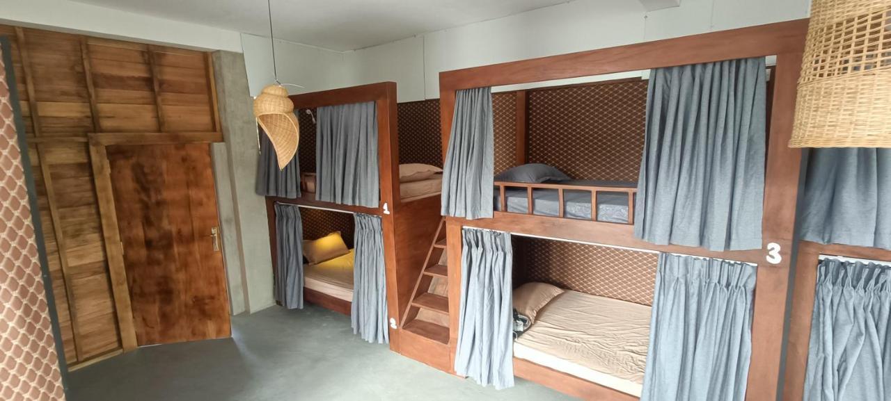 Yasis Surf Lodge Mirissa Eksteriør billede