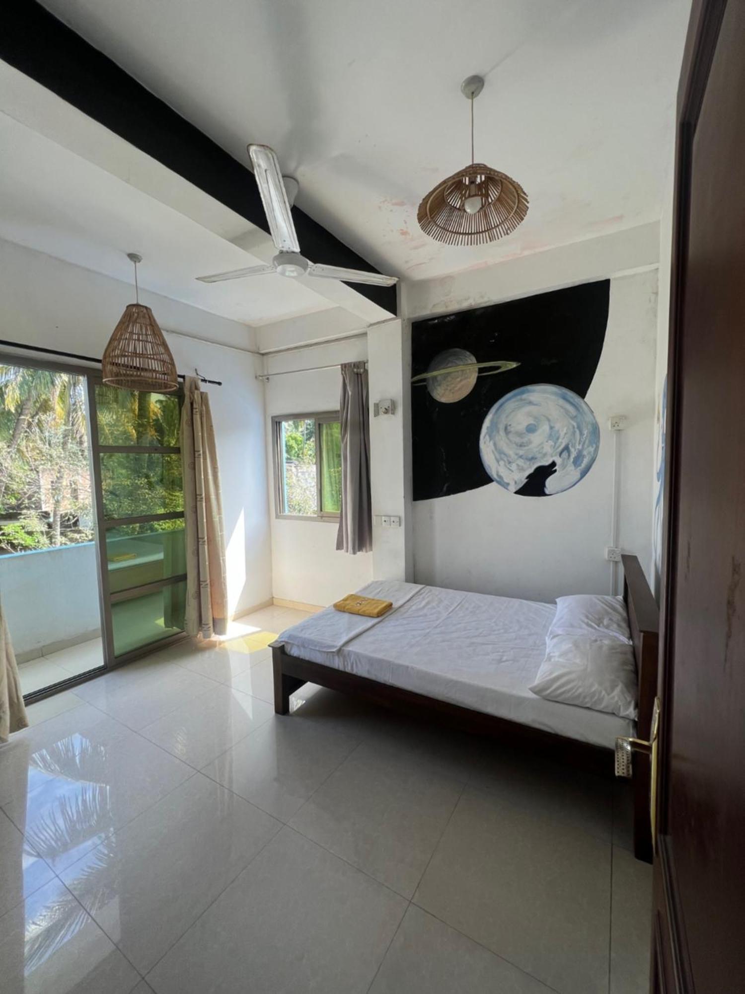 Yasis Surf Lodge Mirissa Eksteriør billede